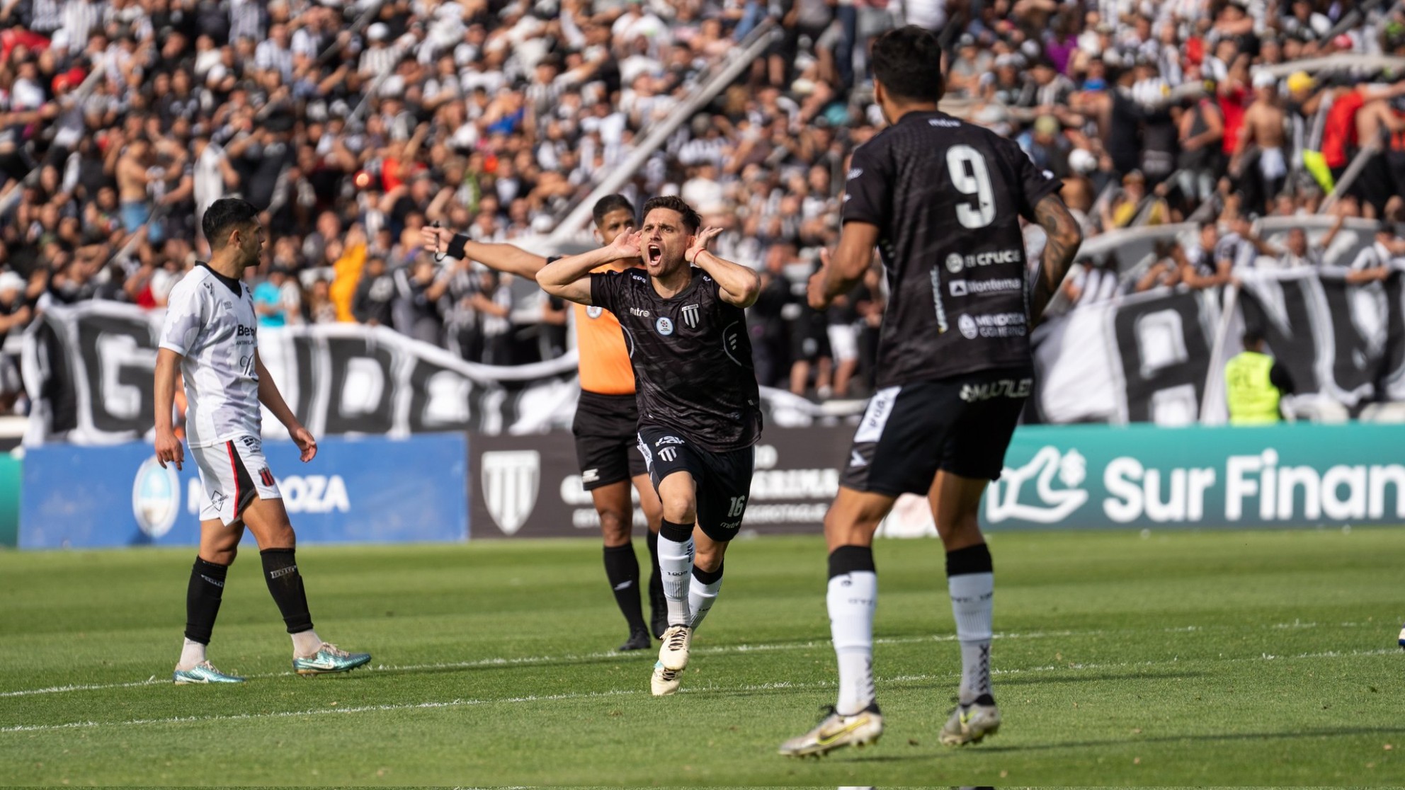 El Lobo se prepara para la final del ascenso: entre la ilusión y la logística para acompañar al equipo
